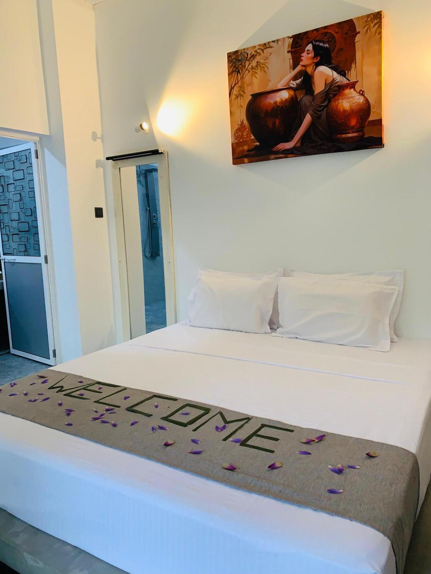 E Seven House Bed & Breakfast Dikwella Luaran gambar